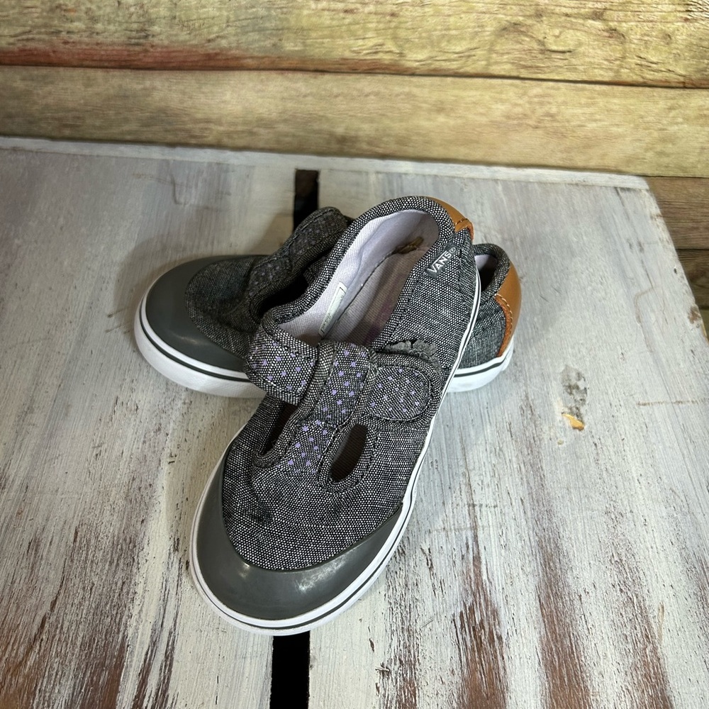 VANS Leena Gray Canvas T-Strap Hook & Loop Shoe Toddler Girl Size 7.0